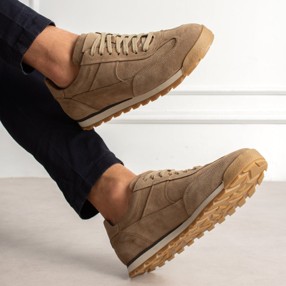 Sneaker Casual Runner Suede Beige