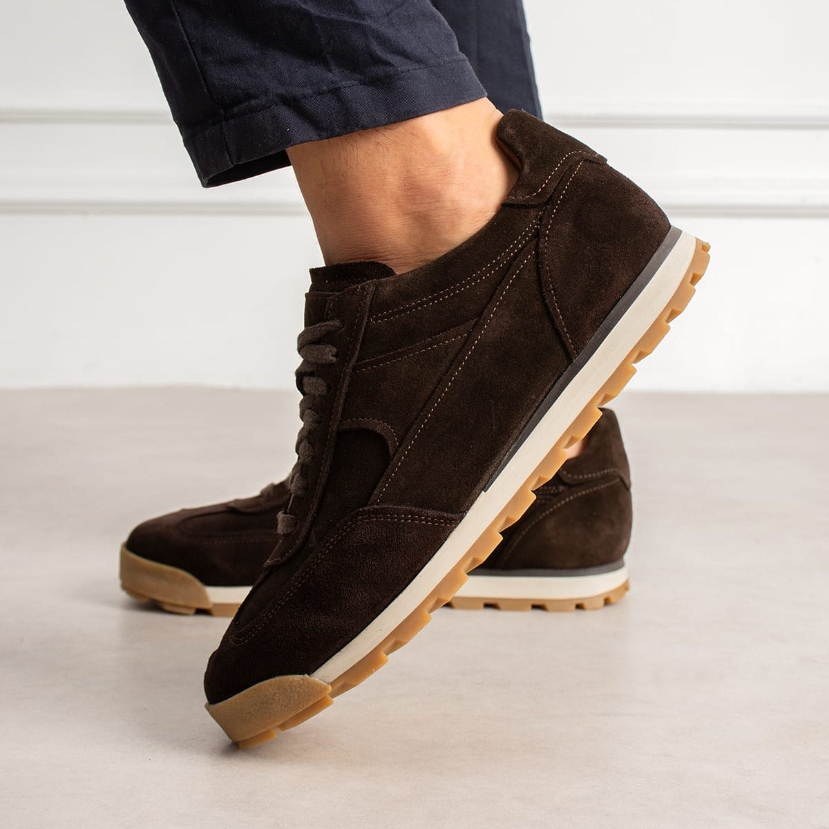 Sneaker Casual Runner Suede DarkBrown