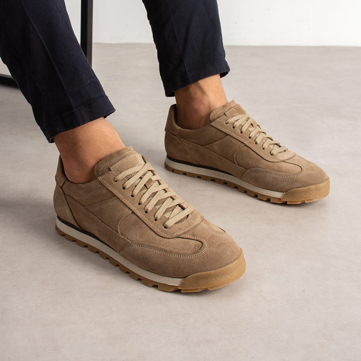 Sneaker Casual Runner Suede Beige