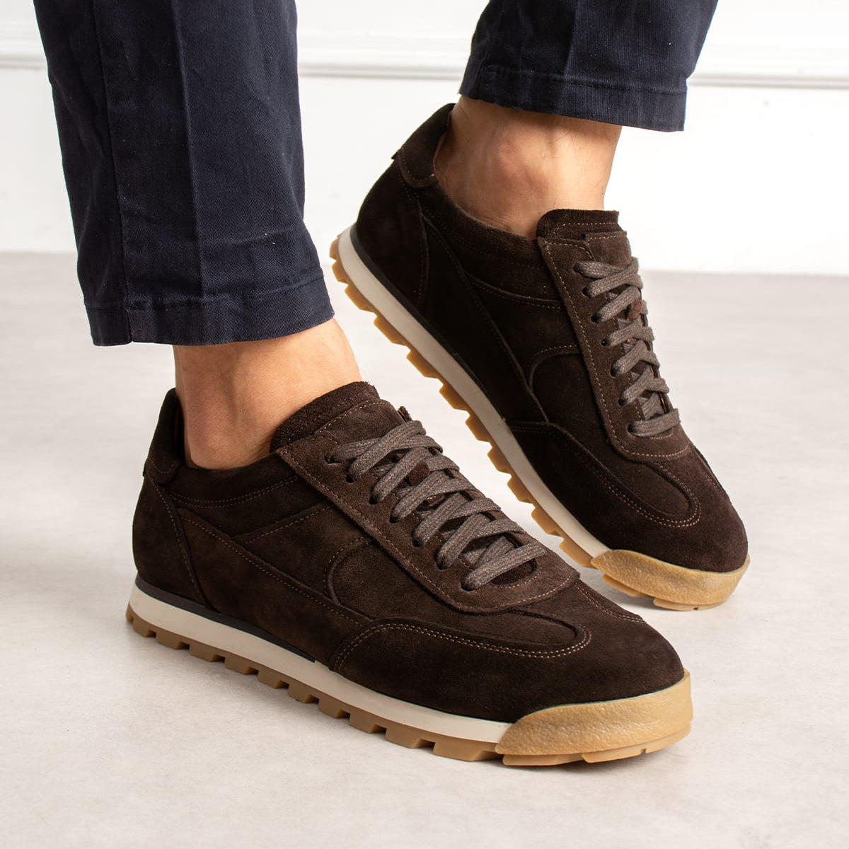 Sneaker Casual Runner Suede DarkBrown