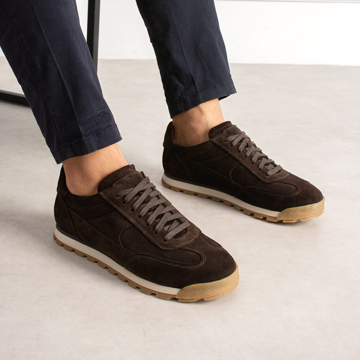 Sneaker Casual Runner Suede DarkBrown