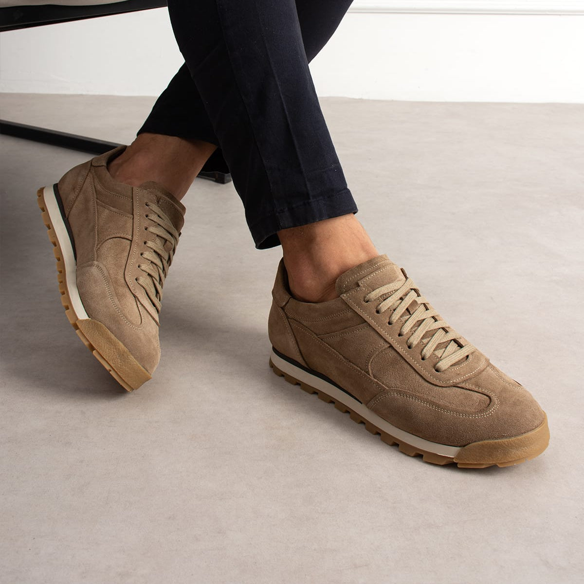 Sneaker Casual Runner Suede Beige
