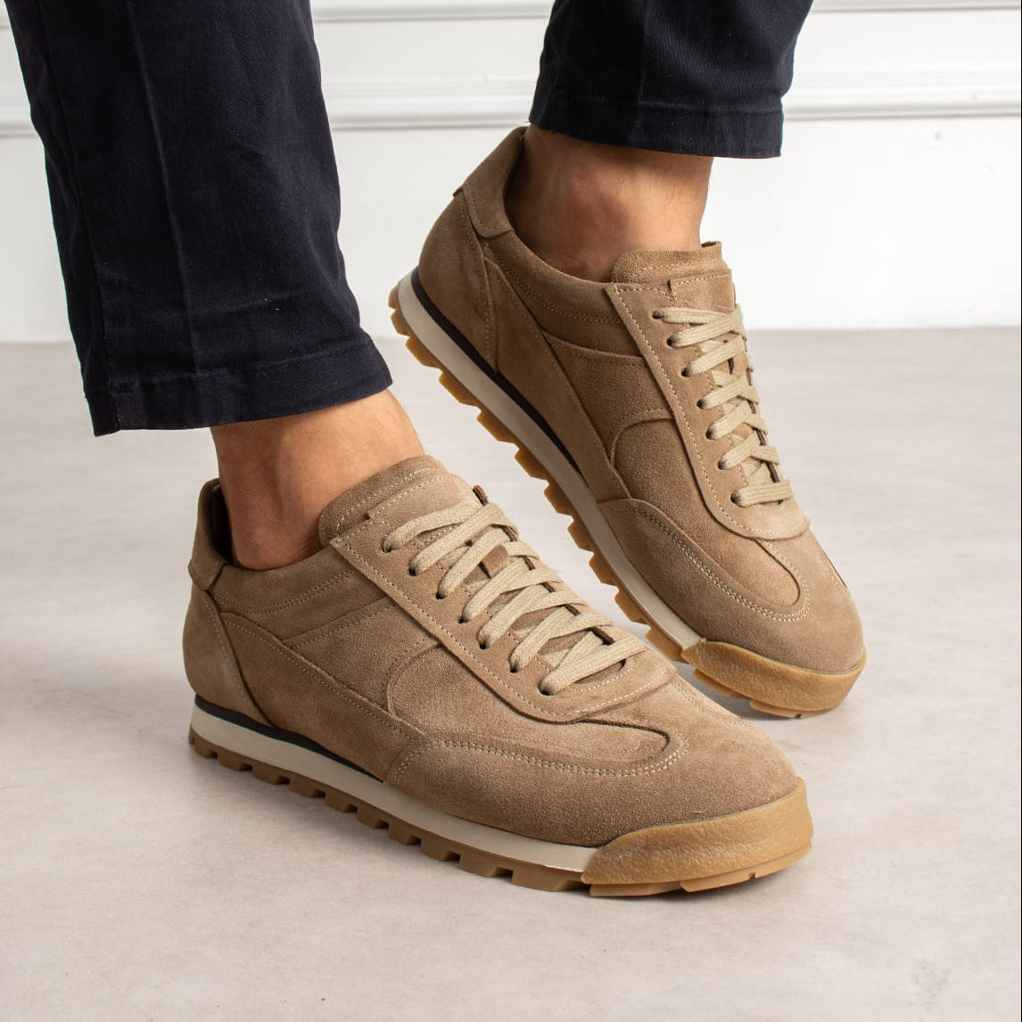 Sneaker Casual Runner Suede Beige